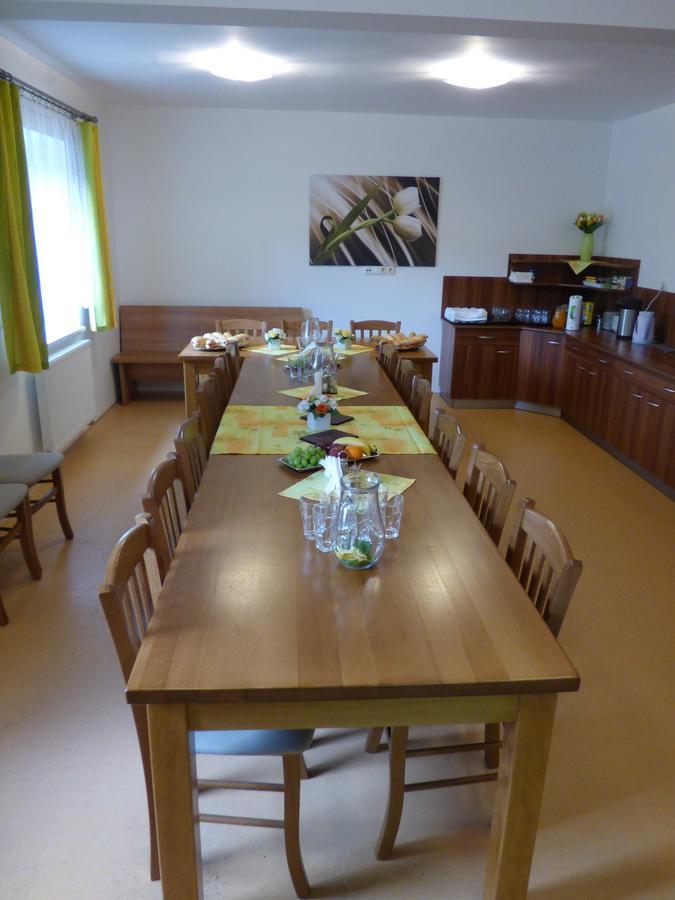 Jecminek Guest house *